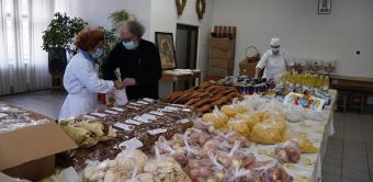 Ajutoare oferite de Parohia „Sfânta Cuvioasă Parascheva“ din Galați persoanelor nevoiaşe Ajutoare oferite de Parohia „Sfânta Cuvioasă Parascheva“ din Galați persoanelor nevoiaşe