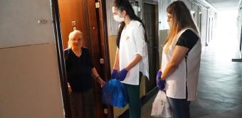 Activități social-filantopice la Centrul multifuncțional de servicii sociale „Speranțe pentru vârsta a III-a“ al Parohiei „Pogorârea Sfântului Duh“ – Galați Activități social-filantopice la Centrul multifuncțional de servicii sociale „Speranțe pentru vârsta a III-a“ al Parohiei „Pogorârea Sfântului Duh“ – Galați