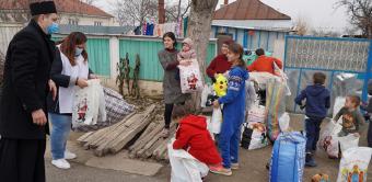 Ediţia a 7-a a activităţii social-filantropice „Bucuria de a dărui“ în Eparhia Dunării de Jos Ediţia a 7-a a activităţii social-filantropice „Bucuria de a dărui“ în Eparhia Dunării de Jos
