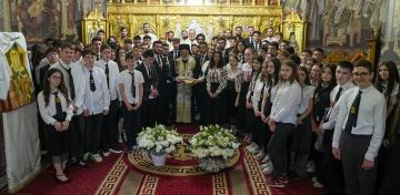 Curs festiv şi revedere după zece ani la Seminarul Teologic „Sf. Andrei” Curs festiv şi revedere după zece ani la Seminarul Teologic „Sf. Andrei”