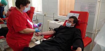 Preoţi şi credincioşi din Protopopiatul Nicoreşti au donat sânge la Galaţi Preoţi şi credincioşi din Protopopiatul Nicoreşti au donat sânge la Galaţi