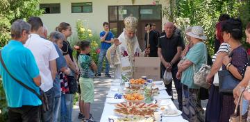 Slujire arhierească şi comuniune cu familiile afectate de incendii, la Galaţi 