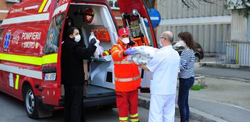 Arhiepiscopia Dunării de Jos oferă 10.000 de măşti de protecţie pentru personalul medical, auxiliar şi pacienţii din Spitale Arhiepiscopia Dunării de Jos oferă 10.000 de măşti de protecţie pentru personalul medical, auxiliar şi pacienţii din Spitale