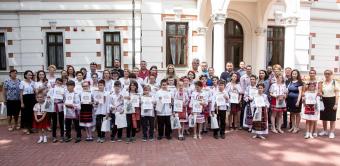 Serbare de sfârşit de an pentru clasele primare de la Seminarul Teologic „Sfântul Apostol Andrei“ din Galaţi Serbare de sfârşit de an pentru clasele primare de la Seminarul Teologic „Sfântul Apostol Andrei“ din Galaţi