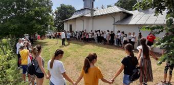 Tabără de vară în parohia Bereşti Târg din judeţul Galaţi Tabără de vară în parohia Bereşti Târg din judeţul Galaţi