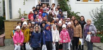 Elevi în vizită la Centrul eparhial al Arhiepiscopiei Dunării de Jos Elevi în vizită la Centrul eparhial al Arhiepiscopiei Dunării de Jos