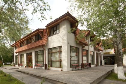 Aşezământul socio-medical „Sf. M. Mc. Pantelimon“, Lacu Sărat, judeţul Brăila – fotografia 9