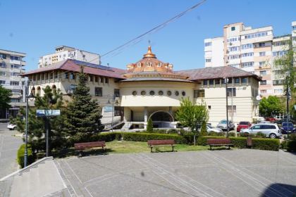Centrul social-filantropic „Sfântul Nicolae şi Sfântul Vasile cel Mare“, Brăila – fotografia 2