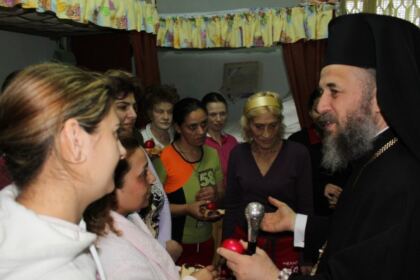 Vizita pascală a IPS Arhiepiscop Casian la Penitenciarul din Galaţi – fotografia 5