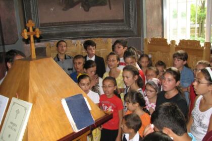 Copii şi tinerii în căutarea lui Hristos – fotografia 7