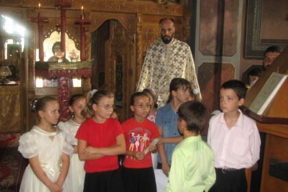 Copii şi tinerii în căutarea lui Hristos – fotografia 10