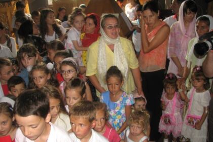 Copii şi tinerii în căutarea lui Hristos – fotografia 11