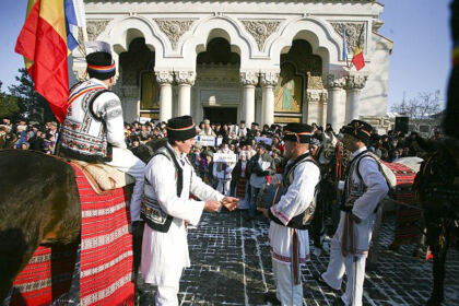 Festivalului de datini şi obiceiuri la Naşterea Domnului şi Anul Nou „Tudor Pamfile” (Ediţia a XXI-a) – fotografia 14