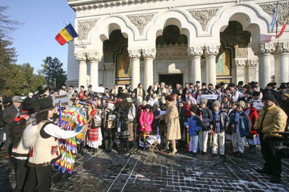 Festivalului de datini şi obiceiuri la Naşterea Domnului şi Anul Nou „Tudor Pamfile” (Ediţia a XXI-a) – fotografia 25