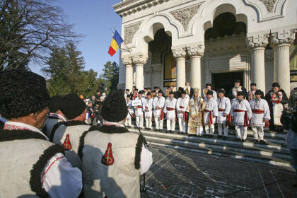 Festivalului de datini şi obiceiuri la Naşterea Domnului şi Anul Nou „Tudor Pamfile” (Ediţia a XXI-a) – fotografia 26