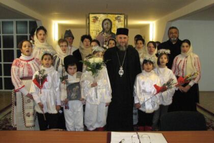 Înaltpreasfinţitul Părinte Casian colindat la reşedinţa arhiepiscopală – fotografia 3