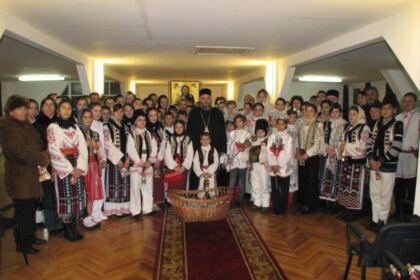 Înaltpreasfinţitul Părinte Casian colindat la reşedinţa arhiepiscopală – fotografia 7