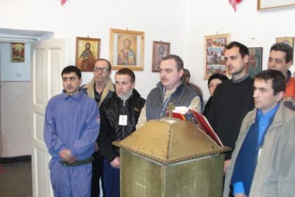 Acţiuni de sprijinire a celor aflaţi în suferinţă, în Arhiepiscopia Dunării de Jos, la Duminica Înfricoşătoarei Judecăţi – fotografia 3