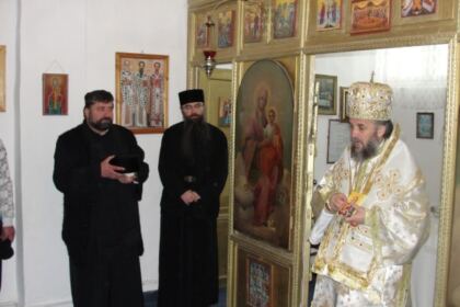 Acţiuni de sprijinire a celor aflaţi în suferinţă, în Arhiepiscopia Dunării de Jos, la Duminica Înfricoşătoarei Judecăţi – fotografia 4