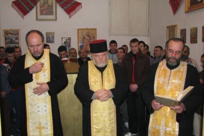 Acţiune filantropică a Protoieriei Tecuci la Penitenciarul Galaţi – fotografia 2