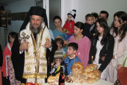 Sărbătoarea ocrotitorilor spirituali ai Spitalului de Urgenţă pentru Copii din Galaţi – fotografia 3