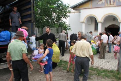 Ajutoare pentru sinistraţii din judeţele Bacău, Suceava şi Botoşani – fotografia 13