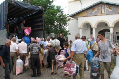Ajutoare pentru sinistraţii din judeţele Bacău, Suceava şi Botoşani – fotografia 15