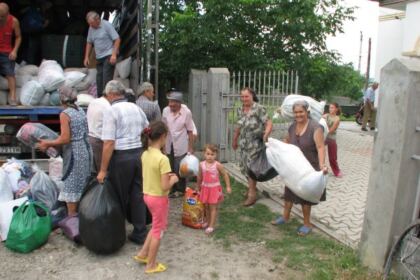 Ajutoare pentru sinistraţii din judeţele Bacău, Suceava şi Botoşani – fotografia 16
