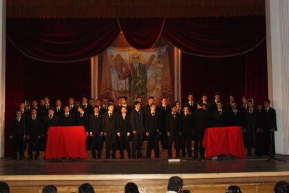 Festivitate de premiere şi serbare de sfârşit de an la Seminarul teologic “Sf. Ap. Andrei”- Galaţi – fotografia 2