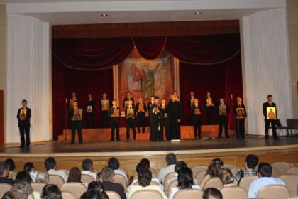 Festivitate de premiere şi serbare de sfârşit de an la Seminarul teologic “Sf. Ap. Andrei”- Galaţi – fotografia 5