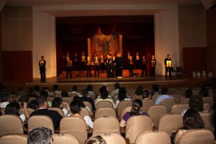 Festivitate de premiere şi serbare de sfârşit de an la Seminarul teologic “Sf. Ap. Andrei”- Galaţi – fotografia 6
