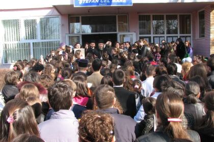 La Galaţi şi Brăila s-au desfăşurat fazele judeţene ale Olimpiadei de Religie – fotografia 3