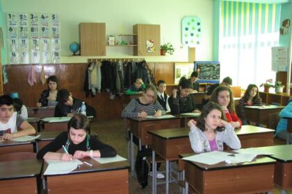 La Galaţi şi Brăila s-au desfăşurat fazele judeţene ale Olimpiadei de Religie – fotografia 10