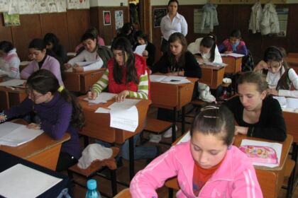 La Galaţi şi Brăila s-au desfăşurat fazele judeţene ale Olimpiadei de Religie – fotografia 13