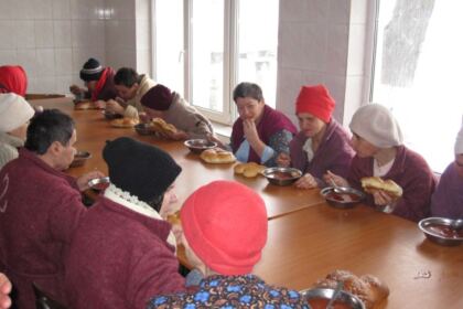 Activităţi social filantropice la Spitalul din localitatea Găneşti, jud. Galaţi – fotografia 5