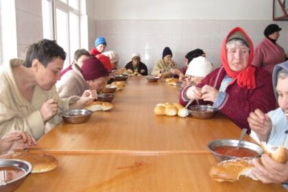Activităţi social filantropice la Spitalul din localitatea Găneşti, jud. Galaţi – fotografia 6