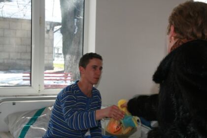 Activităţi social filantropice, la Duminica Sfintei Cruci, în Arhiepiscopia Dunării de Jos – fotografia 10