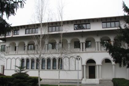 Curs despre tradiţii şi obiceiuri creştine de Florii şi de Sfintele Paşti, la Centrul Eparhial al Arhiepiscopiei Dunării de Jos – fotografia 1