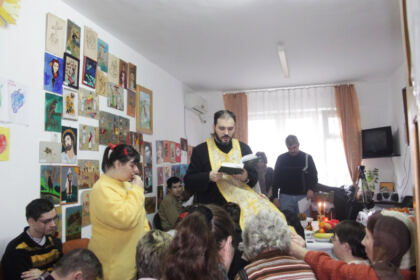 Vizită pastorală la Centrul de zi pentru persoane cu handicap – fotografia 8