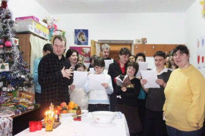 Vizită pastorală la Centrul de zi pentru persoane cu handicap – fotografia 11