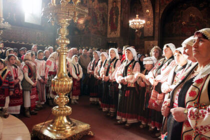 Festivalul de datini şi obiceiuri la Naşterea Domnului şi Anul Nou „Tudor Pamfile” – fotografia 1