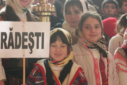 Festivalul de datini şi obiceiuri la Naşterea Domnului şi Anul Nou „Tudor Pamfile” – fotografia 2