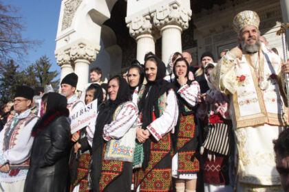 Festivalul de datini şi obiceiuri la Naşterea Domnului şi Anul Nou „Tudor Pamfile” – fotografia 20