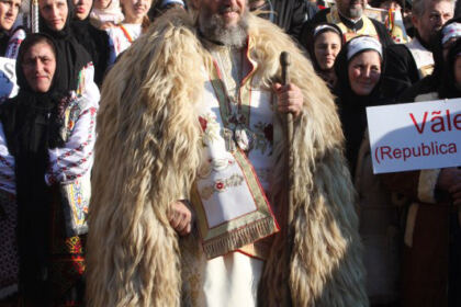 Festivalul de datini şi obiceiuri la Naşterea Domnului şi Anul Nou „Tudor Pamfile” – fotografia 21