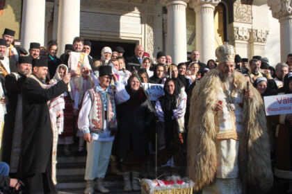 Festivalul de datini şi obiceiuri la Naşterea Domnului şi Anul Nou „Tudor Pamfile” – fotografia 22