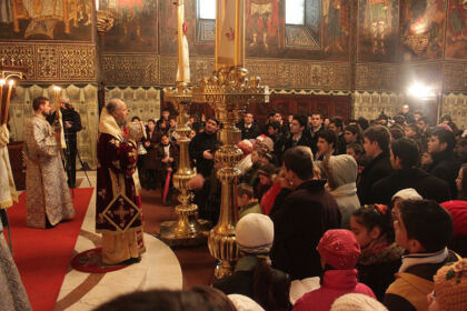 Copiii la liturghie în ziua Sfântului Igantie Teoforul – fotografia 3