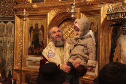 Copiii la liturghie în ziua Sfântului Igantie Teoforul – fotografia 10
