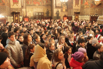 Copiii la liturghie în ziua Sfântului Igantie Teoforul – fotografia 12