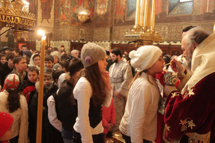 Copiii la liturghie în ziua Sfântului Igantie Teoforul – fotografia 16