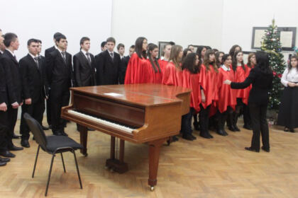Serbarea de Crăciun a Seminarului Teologic Ortodox din Galați – fotografia 7